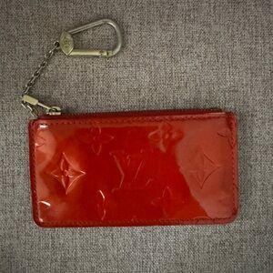 Lv Keycles Red Vernis